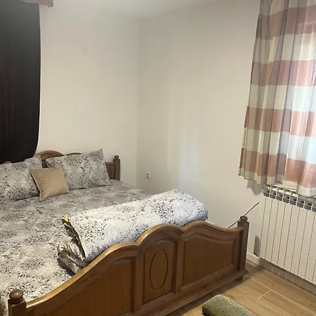 Bosanska Kuca * Šišava